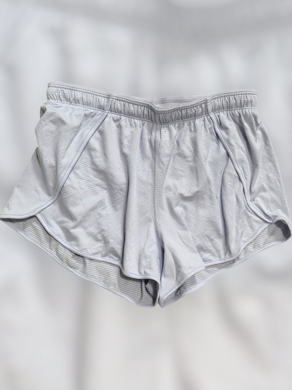 NWT Lululemon swiftly midrise short
3”